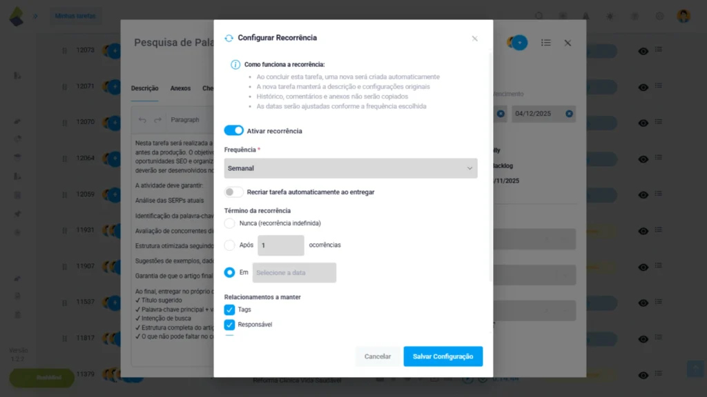 Janela de configuração de recorrência no TaskRush mostrando opções de frequência, término, recriação automática e itens a manter na tarefa